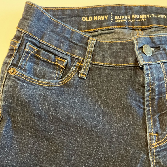 Old Navy Jeans, Mid-Rise, Super Skinny, 5-Pocket, Size 2 - Picture 3 of 11